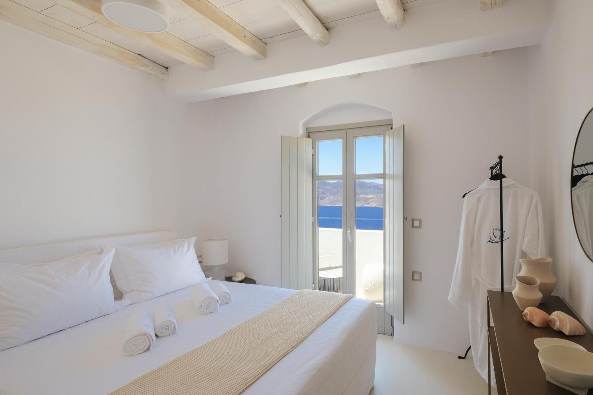 Odyssey Rock Milos Sunset Suites Plaka  Екстер'єр фото